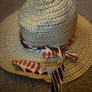 Elegant Cream Straw Hat with Vibrant Ribbon